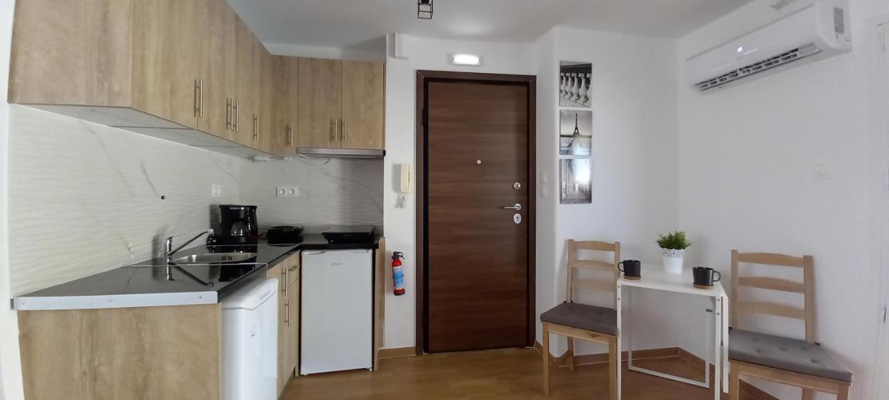 Cozy Studio In Koukaki Athens By Zain מראה חיצוני תמונה